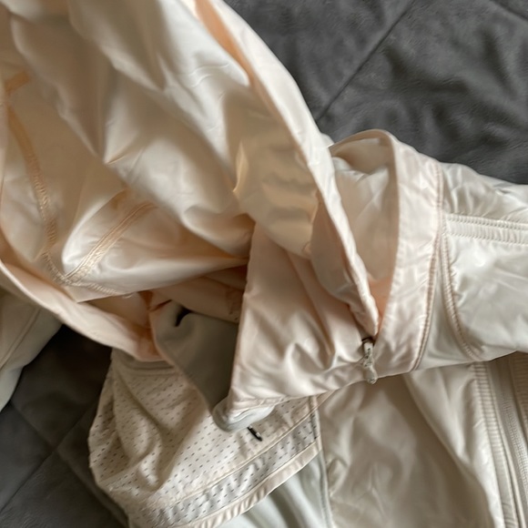 Lululemon nylon BBL jacket - Picture 5 of 8